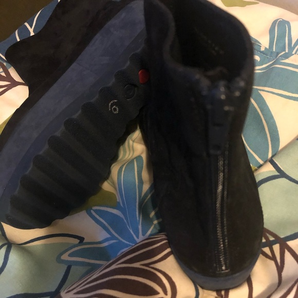 Barely worn black suede blue bottom Camper size 36 - Picture 3 of 5